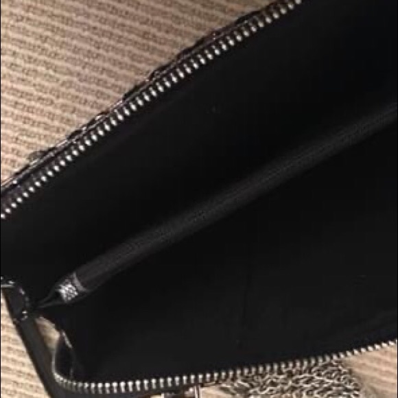 Pin Pin Purse - Picture 2 of 2